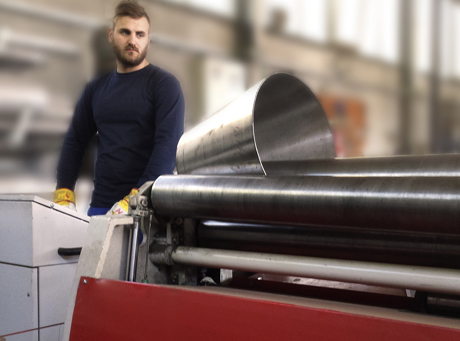 Konzenter und Exzenter Reduzierungen aus Edelstahl - Varinox Schweißformteile Produktion