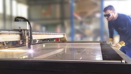 Plasmaanlage für dickwandige Blechzuschnitte aus Edelstahl - Varinox Schweißformteile Produktion